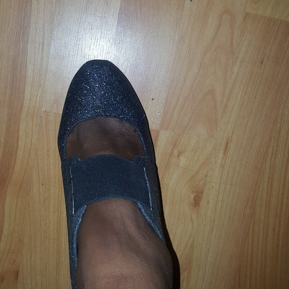 Shoes - Picture 3 of 5